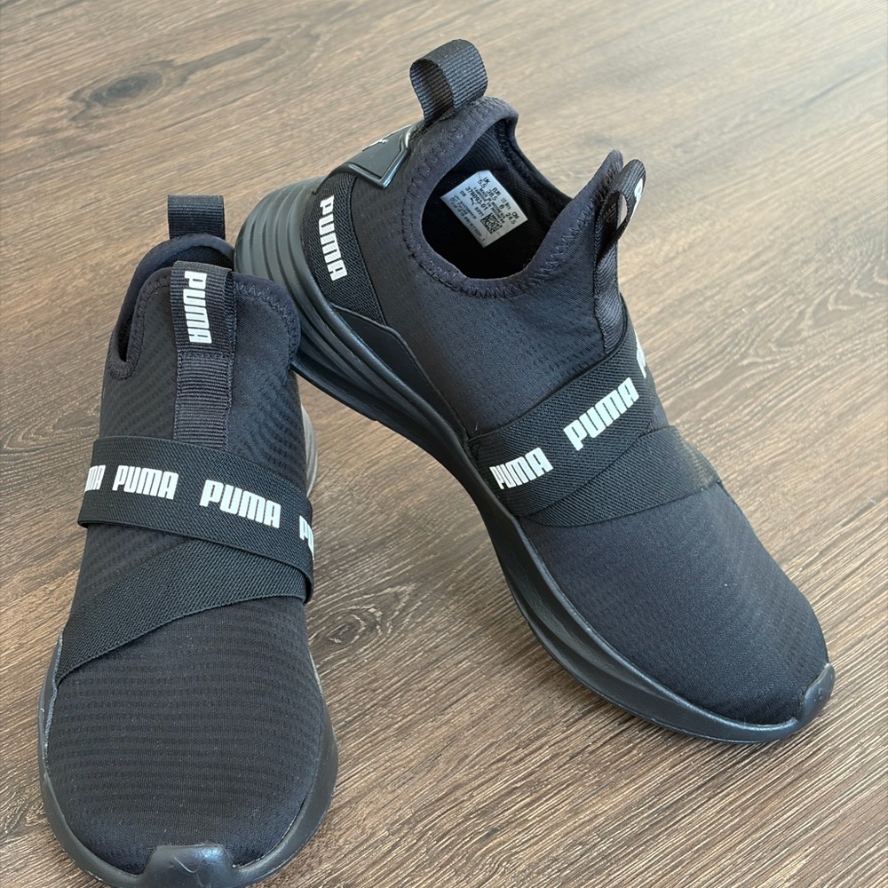Puma Black and white Slip-On sneakers